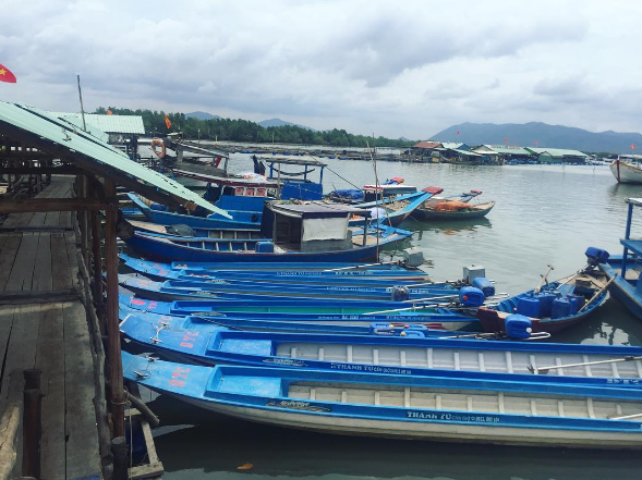 Một góc thanh bình trong làng bè.